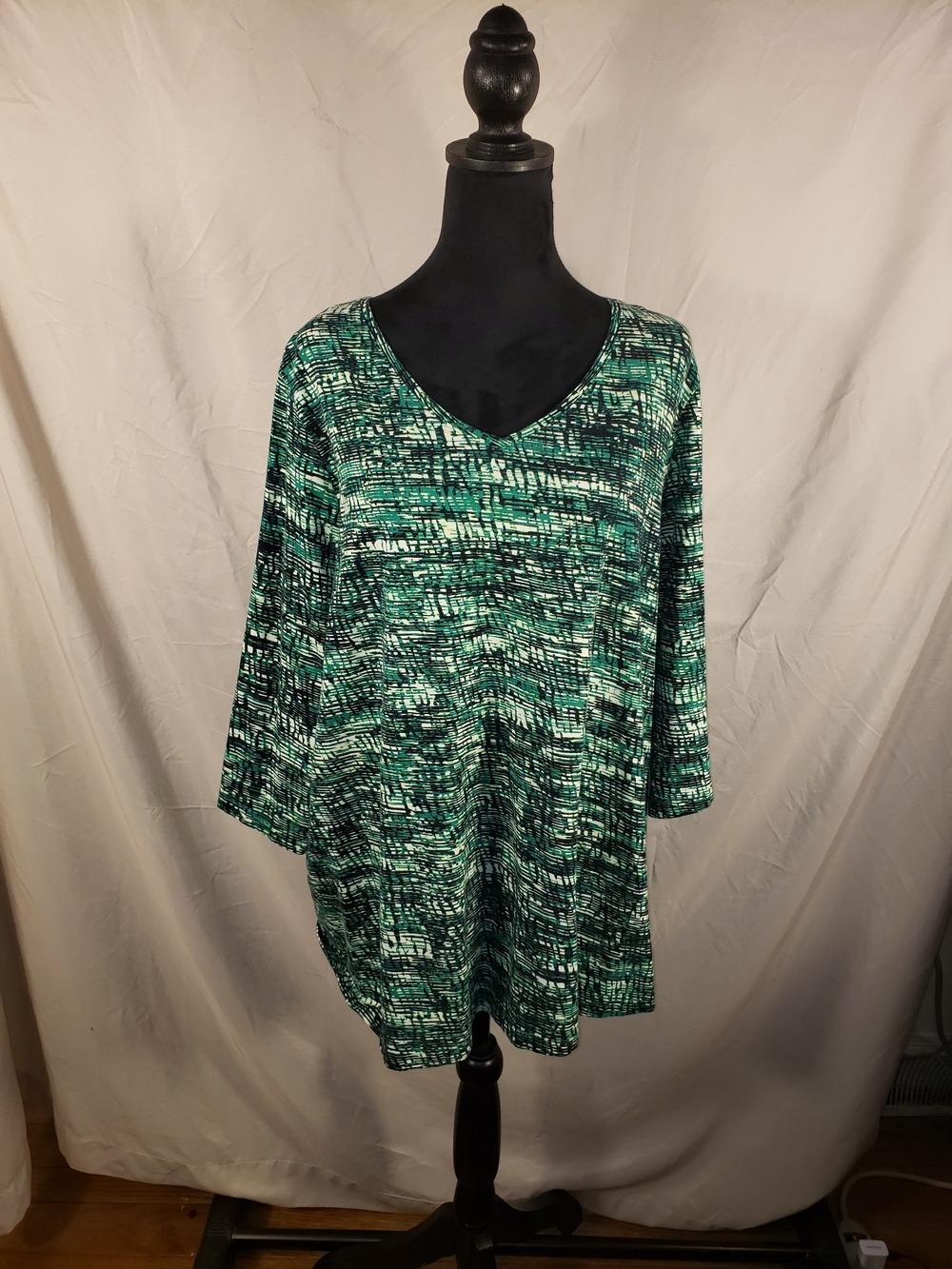 Catherines Green V-Neck Printed Tunic - 1X
